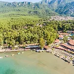 Yucelen Szálloda 4*