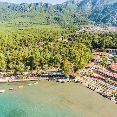 Yucelen Szálloda 4*