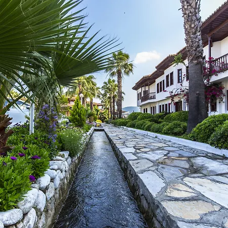 Yucelen Hotel 4*